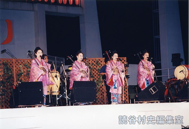 でいご娘ステージ（よみたんの音楽祭）