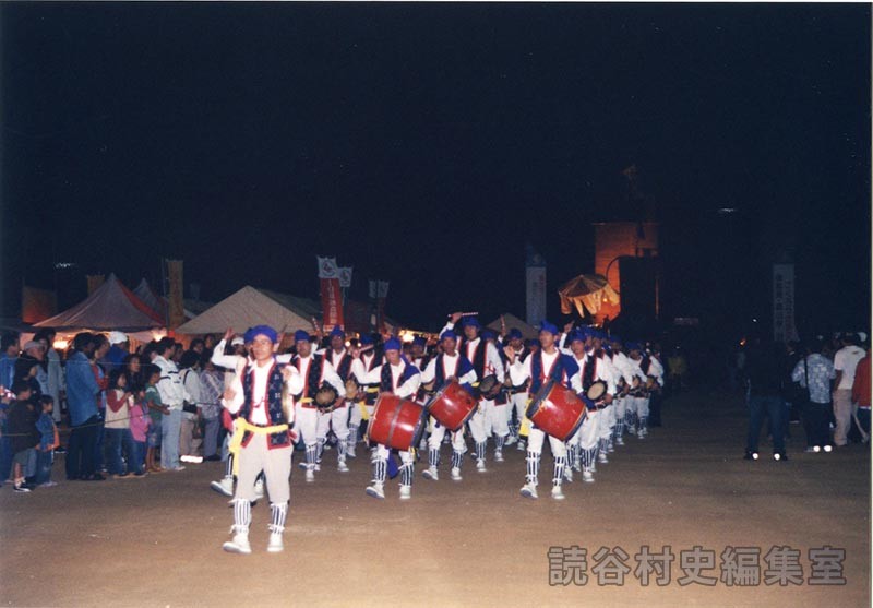 赤犬子入場　楚辺区（赤犬子琉球古典音楽大演奏会）