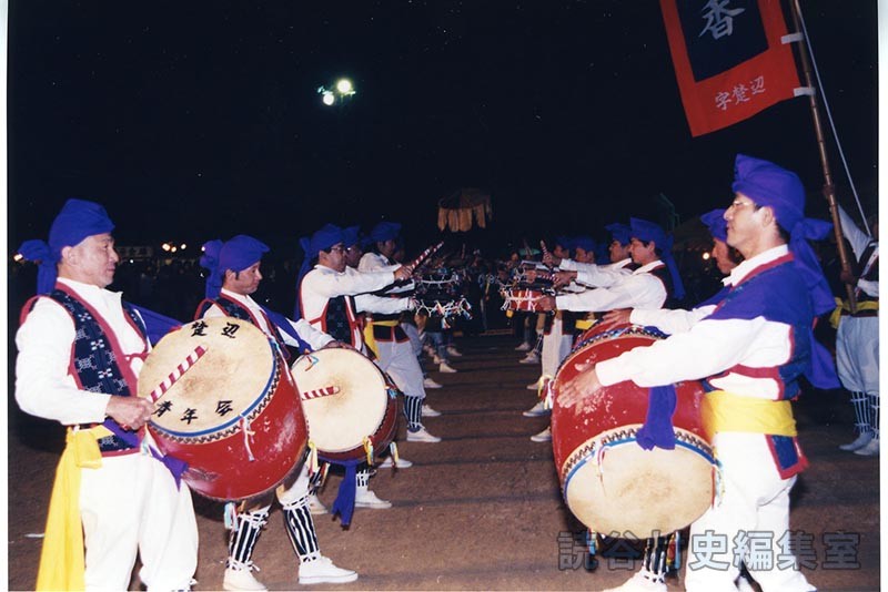 赤犬子入場　楚辺区（赤犬子琉球古典音楽大演奏会）