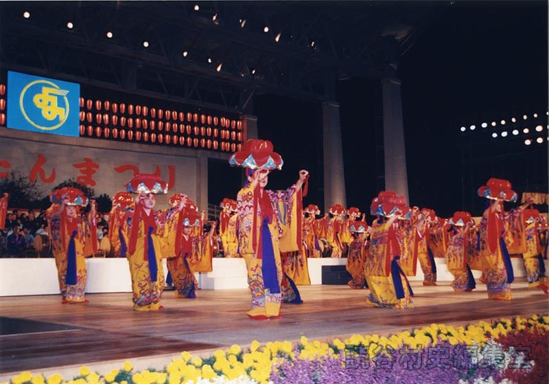 踊りクワディーサー　字婦人会（赤犬子琉球古典音楽大演奏会）