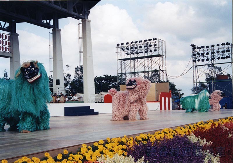 獅子舞　波平棒　波平子ども会（受け継ごう読谷の心）