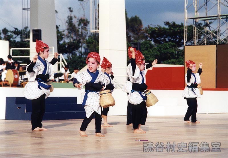 谷茶前　上地サヨ子琉舞研究所（受け継ごう読谷の心）