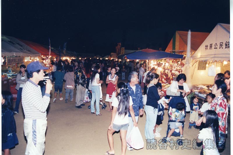 会場風景　出店と客