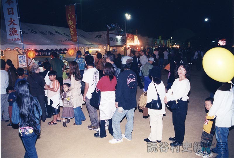 会場風景　出店と客