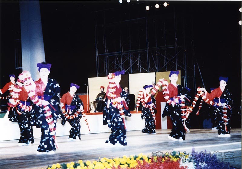 「送」貫花　字婦人会（創作「進貢船」）