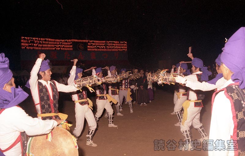 赤犬子退場　楚辺区（赤犬子琉球古典音楽大演奏会）