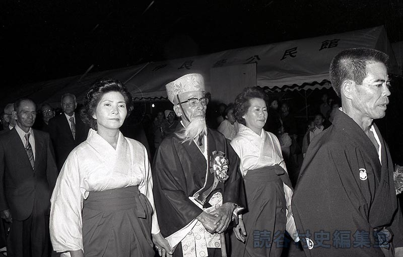 赤犬子入場（赤犬子琉球古典音楽大演奏会）