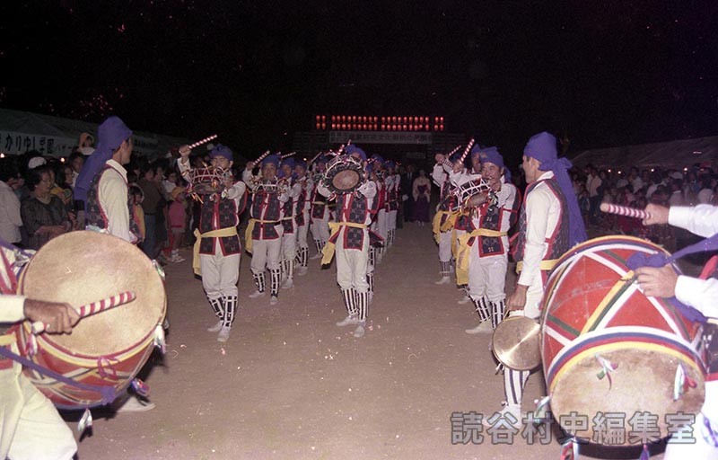 赤犬子入場　楚辺区（赤犬子琉球古典音楽大演奏会）