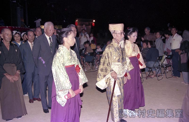 赤犬子退場　楚辺区（赤犬子琉球古典音楽大演奏会）