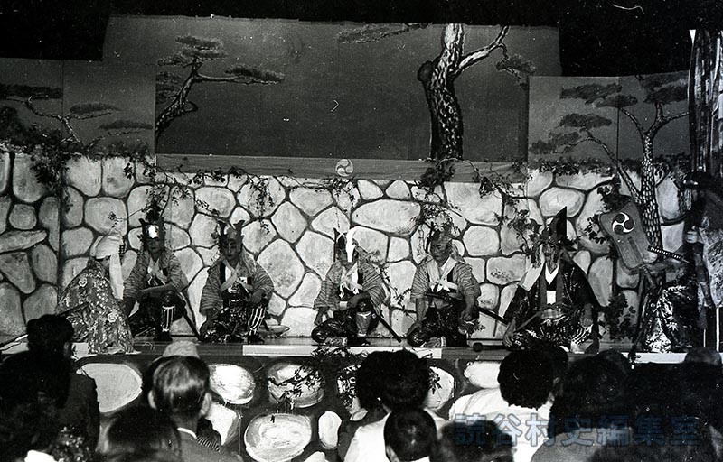 組踊「護佐丸」　喜名区護佐丸保存会（福祉センター）