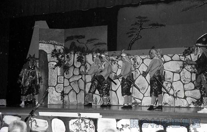 組踊「護佐丸」　喜名区護佐丸保存会（福祉センター）