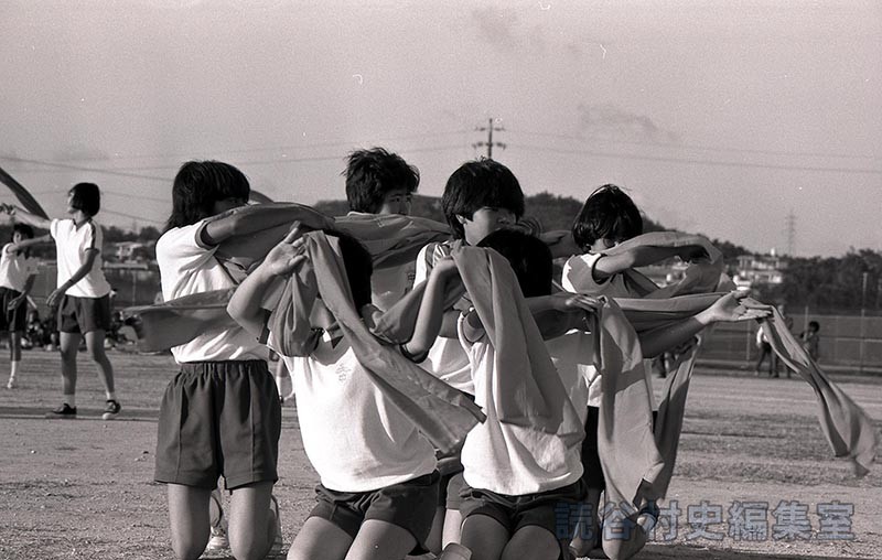 創作ダンス「海」　古堅中学校