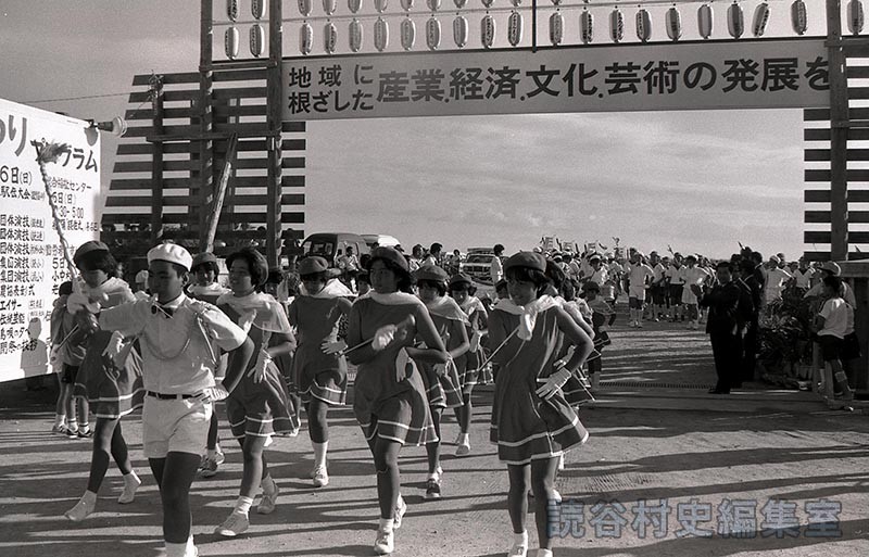 鼓笛演奏　喜名小学校