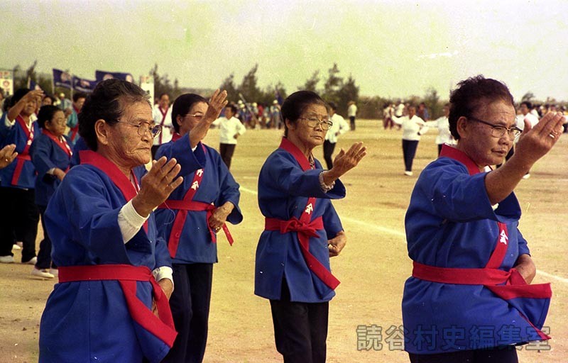 団体演技　老人会