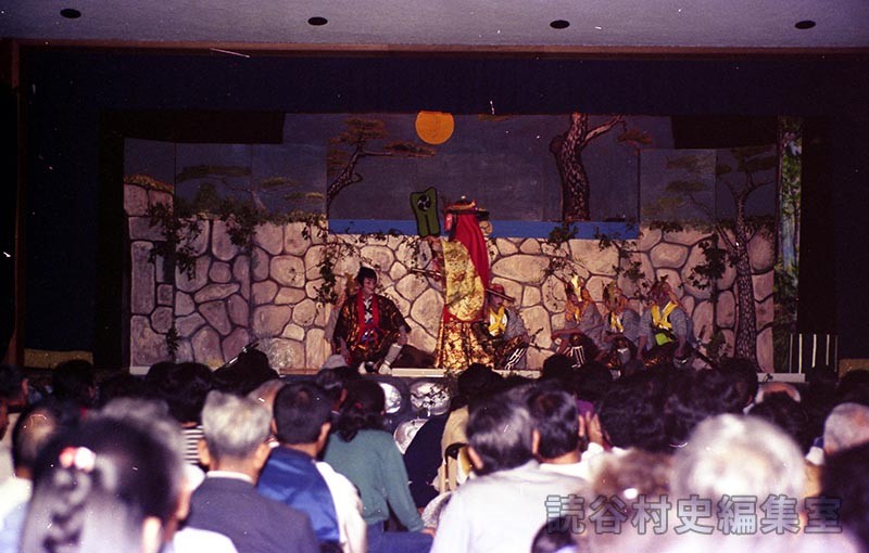 組踊「護佐丸」　喜名区護佐丸保存会（福祉センター）