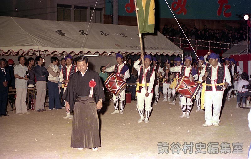 赤犬子入場　楚辺区（赤犬子琉球古典音楽大演奏会）