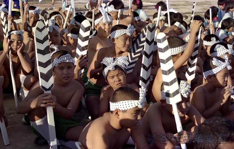 創作「心燃ゆる島」　古堅小学校