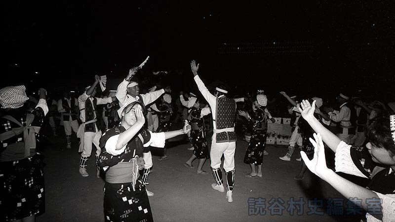 赤犬子退場　楚辺区（赤犬子琉球古典音楽大演奏会）