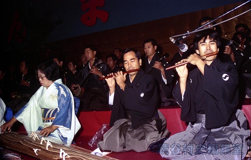 演奏（赤犬子琉球古典音楽大演奏会）