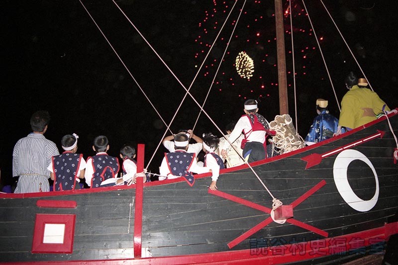 会場風景　進貢船　花火