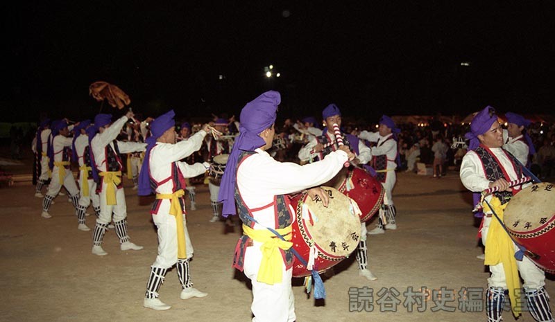 赤犬子入場　楚辺区（赤犬子琉球古典音楽大演奏会）