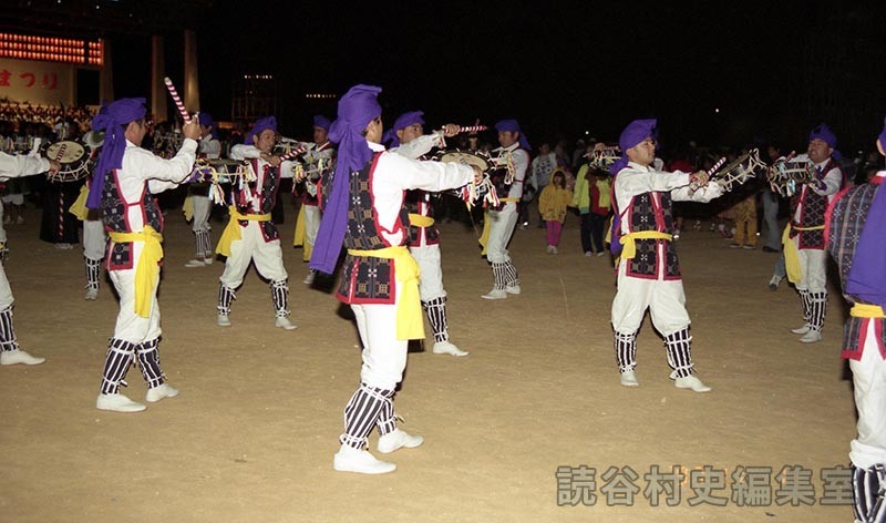 赤犬子入場　楚辺区（赤犬子琉球古典音楽大演奏会）