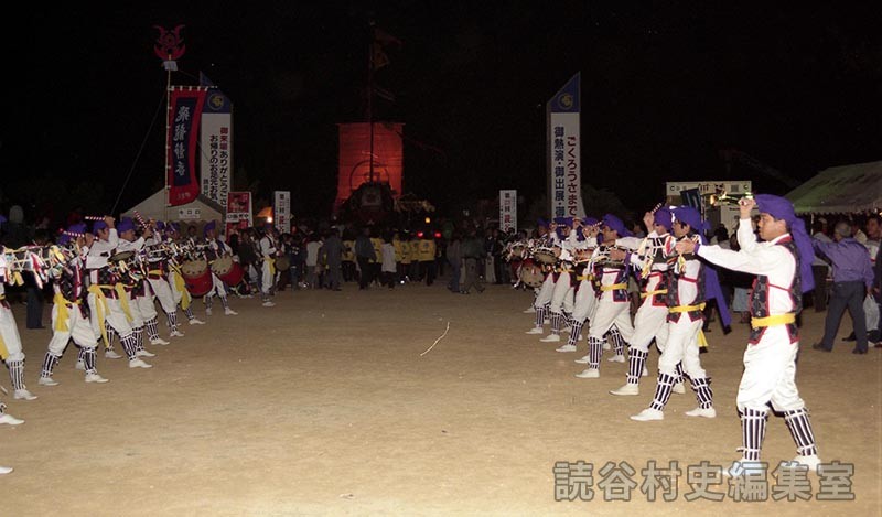 赤犬子退場　楚辺区（赤犬子琉球古典音楽大演奏会）