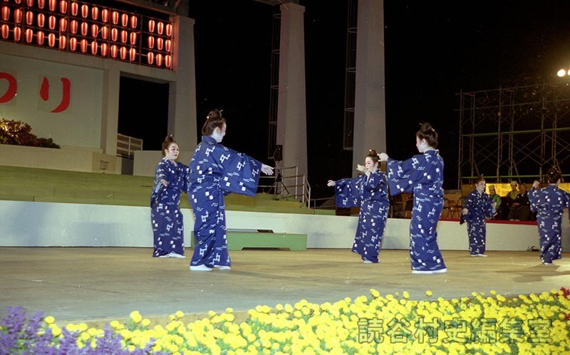 「宴」舞踊（創作「進貢船」）