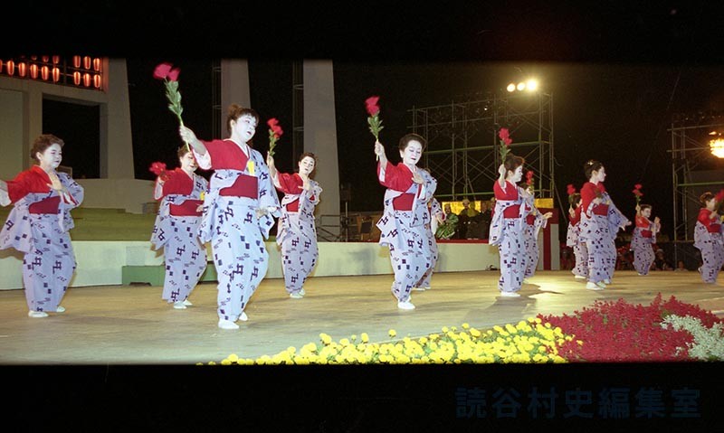 「宴」舞踊（創作「進貢船」）