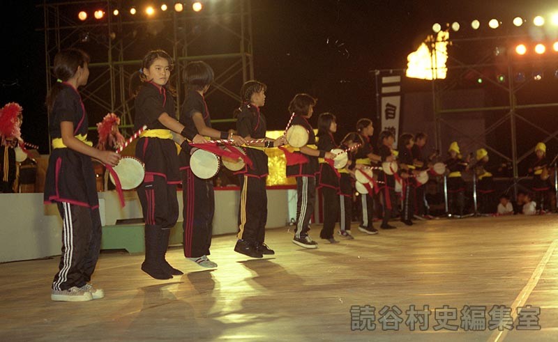 「宴」白龍伝説　喜名小学校PTAパーランクー隊「白龍」（創作「進貢船」）