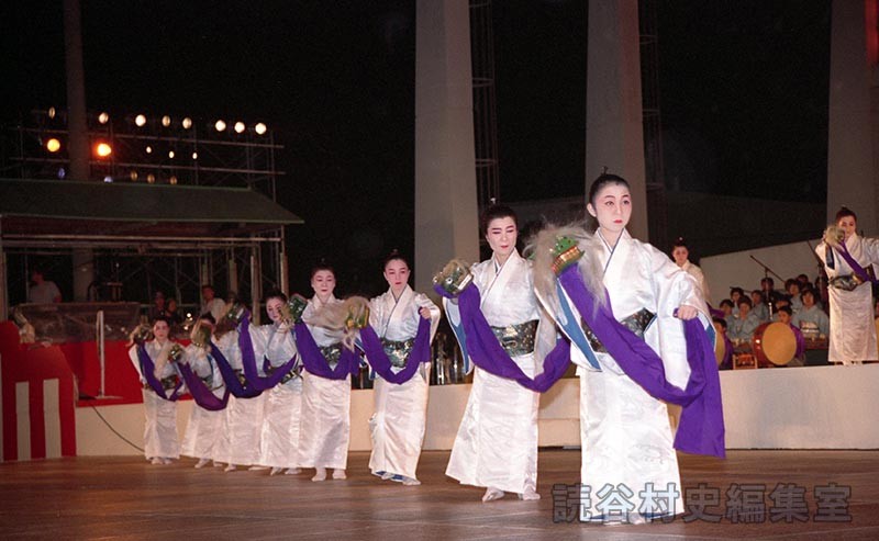 獅子舞　新垣満子・上地サヨ子琉舞研究所（赤犬子琉球古典音楽大演奏会）