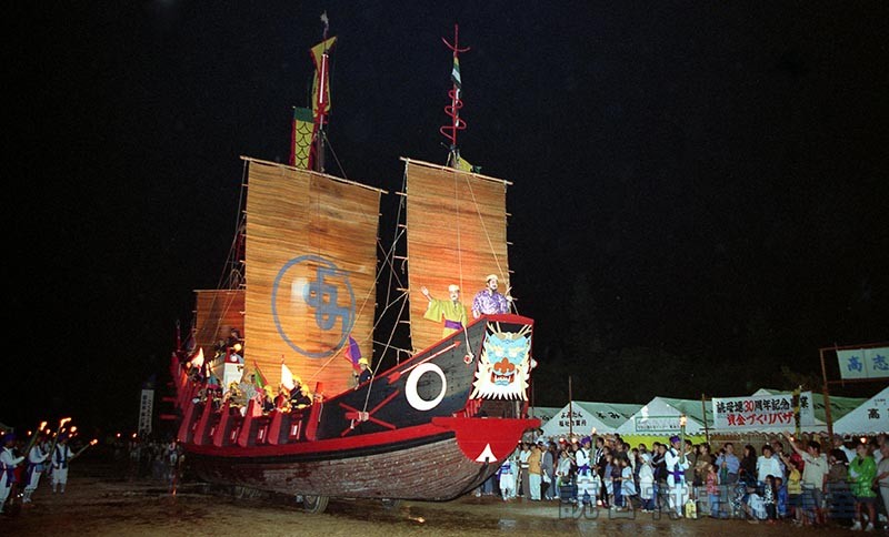 「航」泰期一行　商工会青年部（創作「進貢船」）