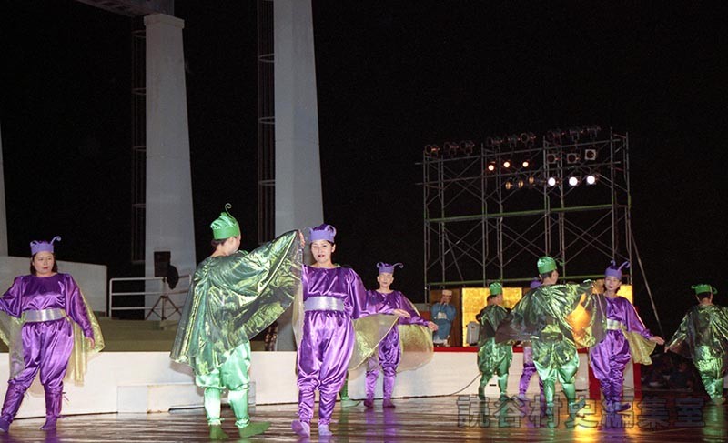 「宴」胡蝶の舞　大湾区（創作「進貢船」）