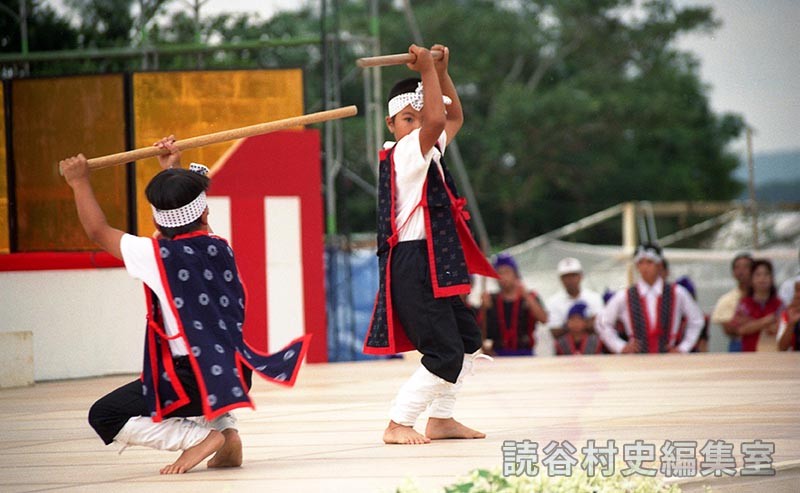 波平棒　波平子ども会（受け継ごう読谷の心）