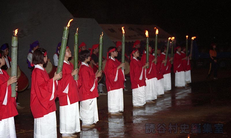 「標」ノロの炎　読谷高校女子ハンドボール部（創作「進貢船」）