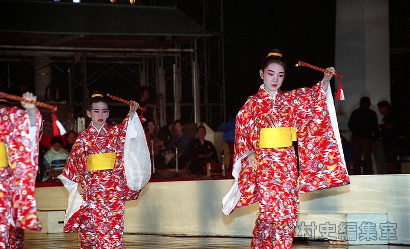 「宴」あやはべる童　上地美津子琉舞道場　（創作「進貢船」）