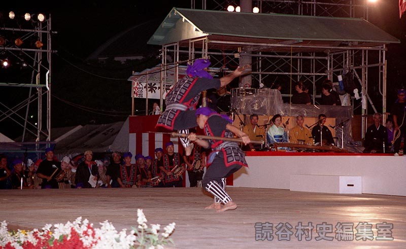 「宴」棒術　座喜味棒術保存会（創作「進貢船」）