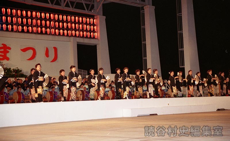 かぎやで風　村・字婦人会（赤犬子琉球古典音楽大演奏会）