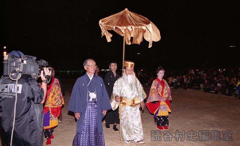赤犬子退場　楚辺区（赤犬子琉球古典音楽大演奏会）