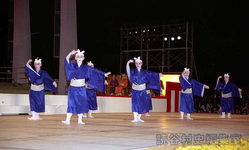 「宴」まるま盆山　津波古アキ琉舞研究所（創作「進貢船」）