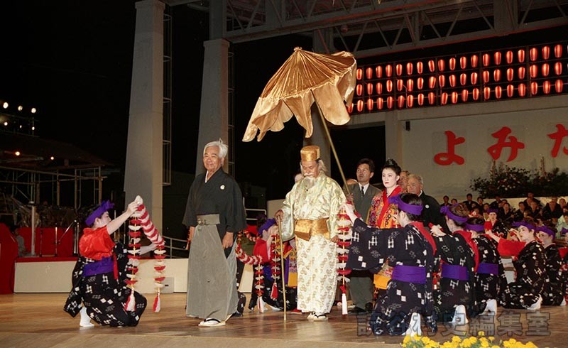 赤犬子退場　楚辺区（赤犬子琉球古典音楽大演奏会）