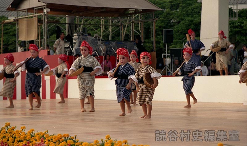 谷茶前　新垣満子琉舞研究所（受け継ごう読谷の心）