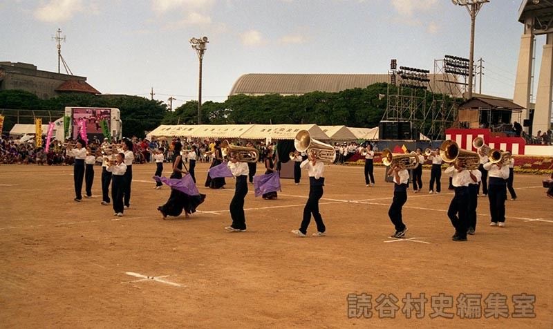 マーチング　渡慶次小学校