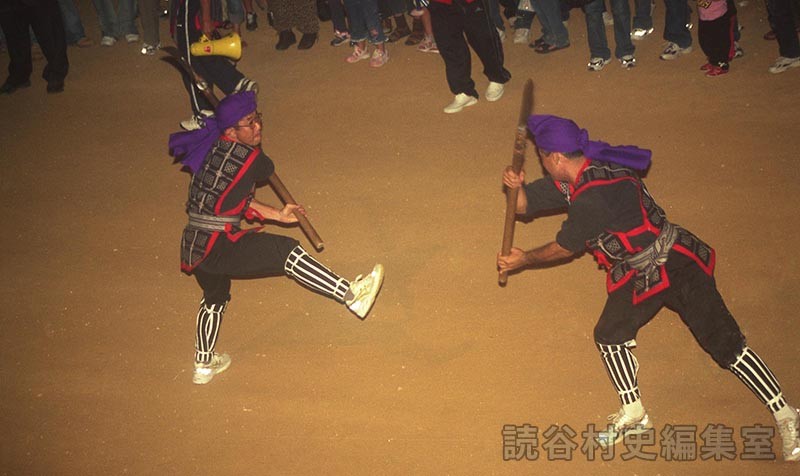 「航」棒術（スー巻）　座喜味区（創作「進貢船」）