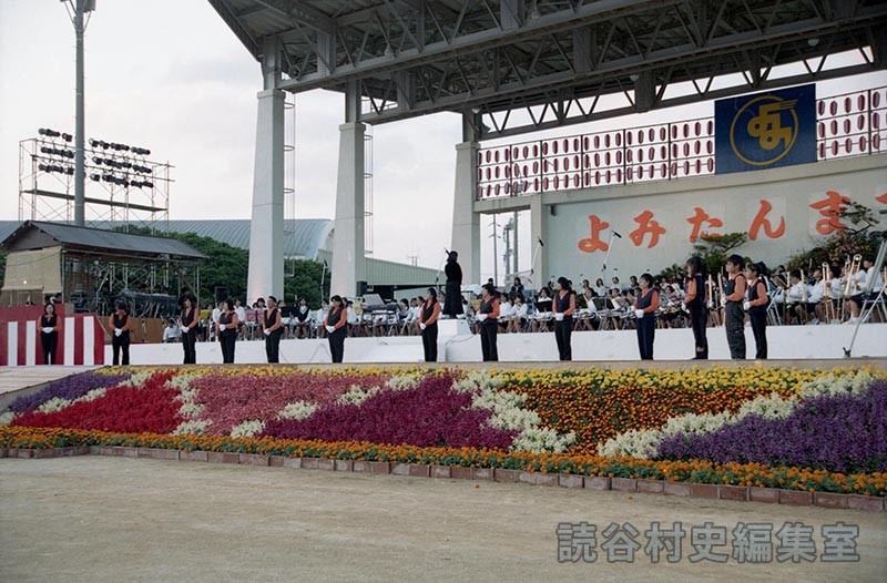 「調」手話サークル（創作「進貢船」）