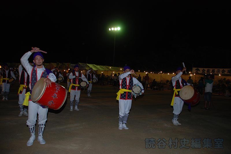 赤犬子入場　楚辺区（赤犬子琉球古典音楽大演奏会）