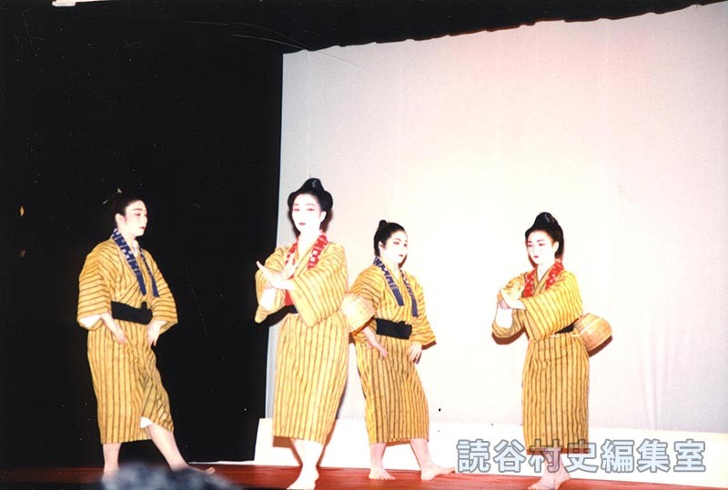 琉球舞踊発表会（福祉センター）