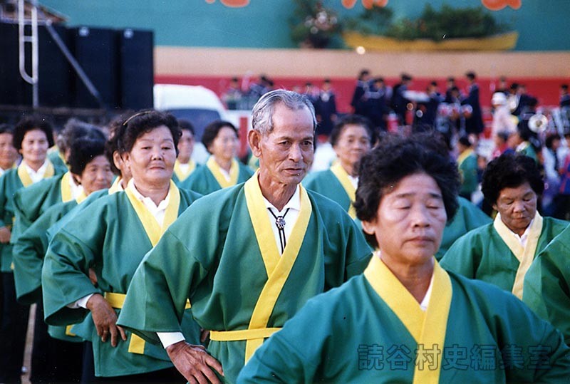 団体演技　老人会