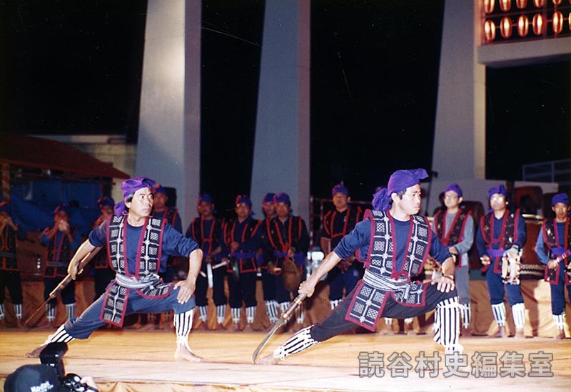 棒術（スー巻）　座喜味区（創作「進貢船」）