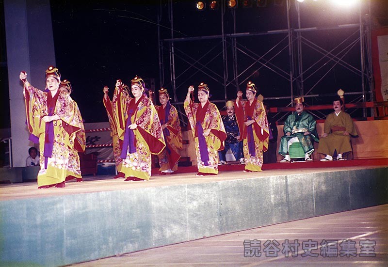 舞踊　はいちょう　瀬名波区（創作「進貢船」）